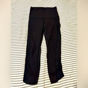 Women’s Lululemon Align high waist leggings.